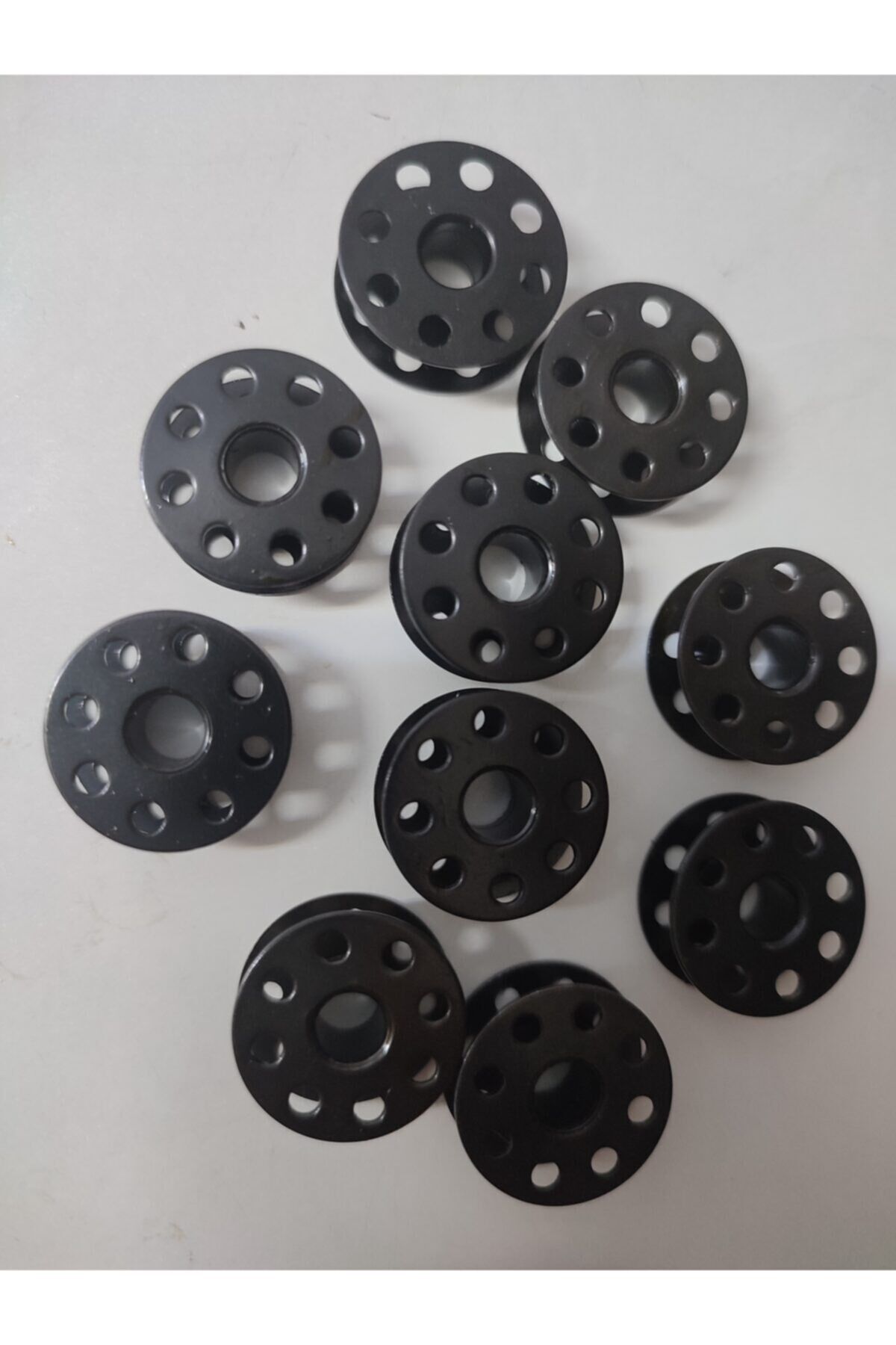 Sanayi Tipi Düz Dikiş Makinası Metal Delikli Siyah Masura (10 Adet) Siyah Masura